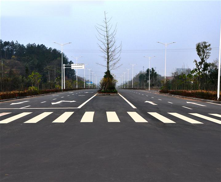 三岔湖環湖路瀝青路面2.png